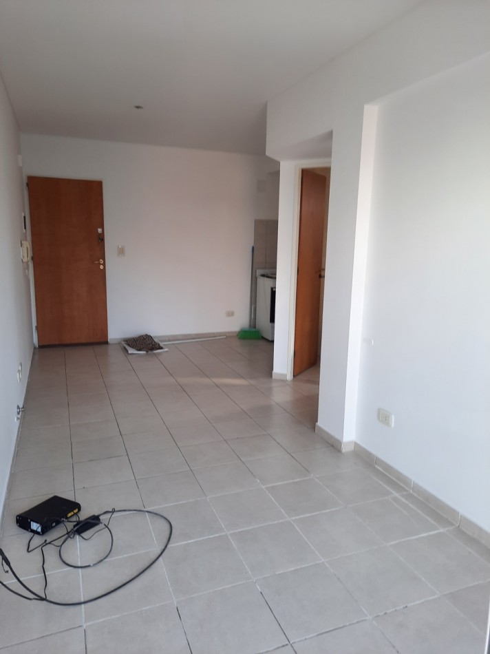 MB Negocios Inmobiliarios alquila. Paraguay 344.Piso 9, Externo, balcon