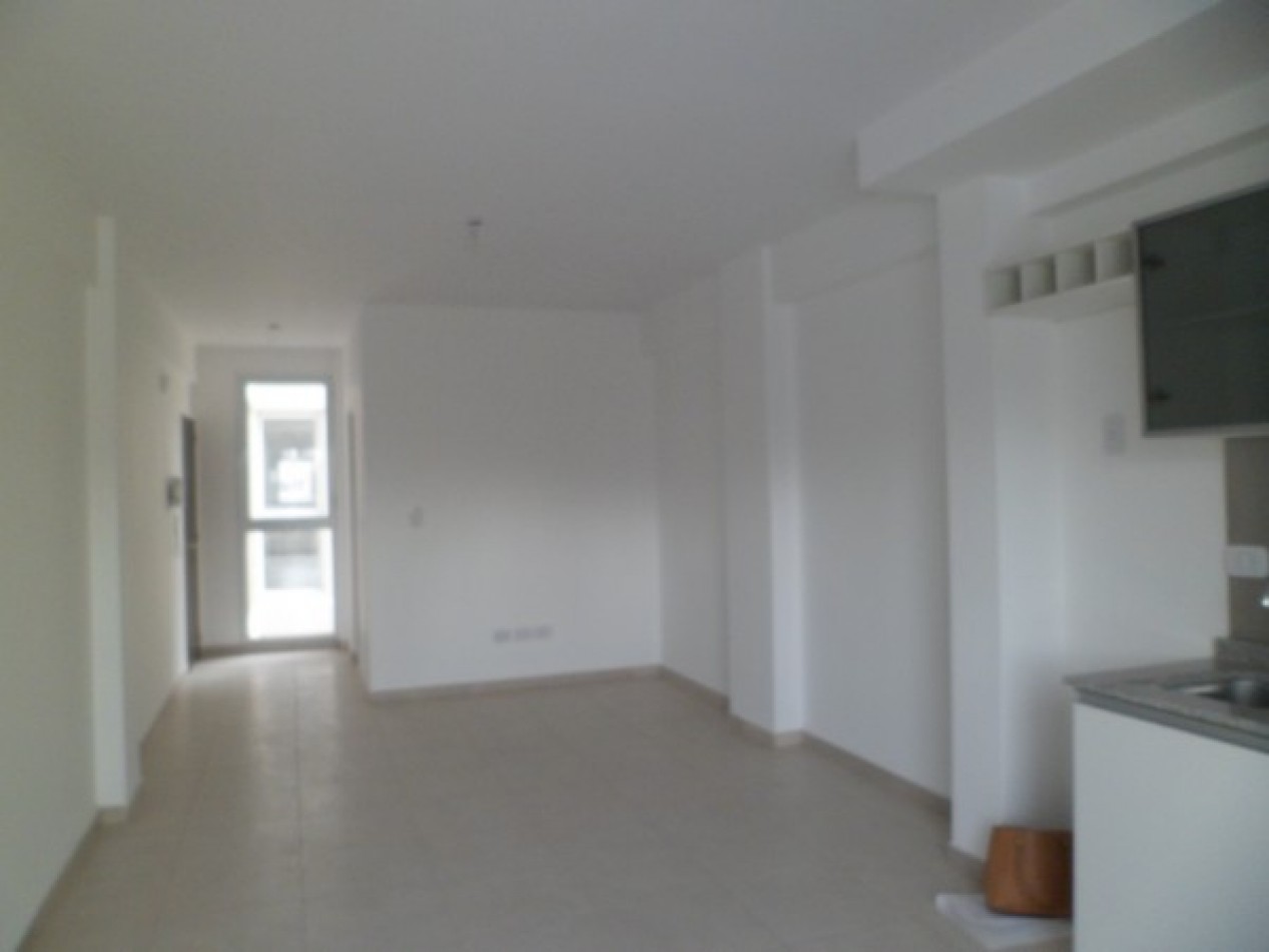 MB Negocios Inmobiliarios vende Zeballos 475, externo, balcon